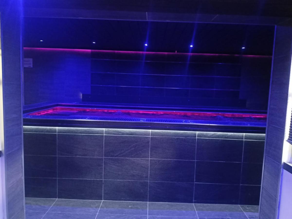 Mas La Farelle Gite, Fitness & Salle De Jeux Gratuite & Spa En Supplement نيم المظهر الخارجي الصورة